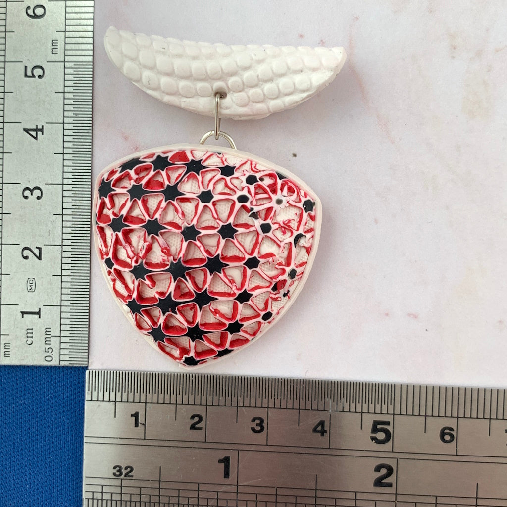 Striking smaller pendant Red, White and Black