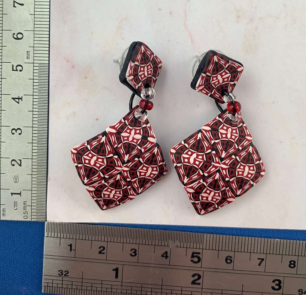 Red diamond shape fashion earrings