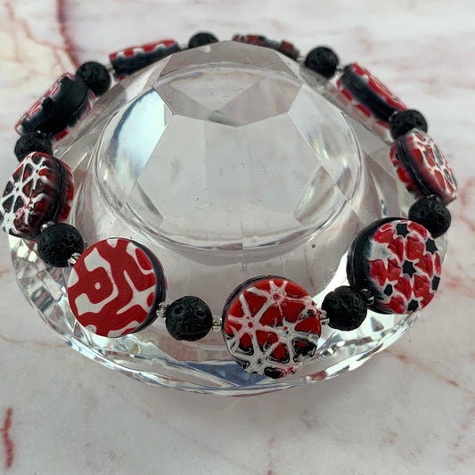 Bracelet in Red, black and white geometric pattern
