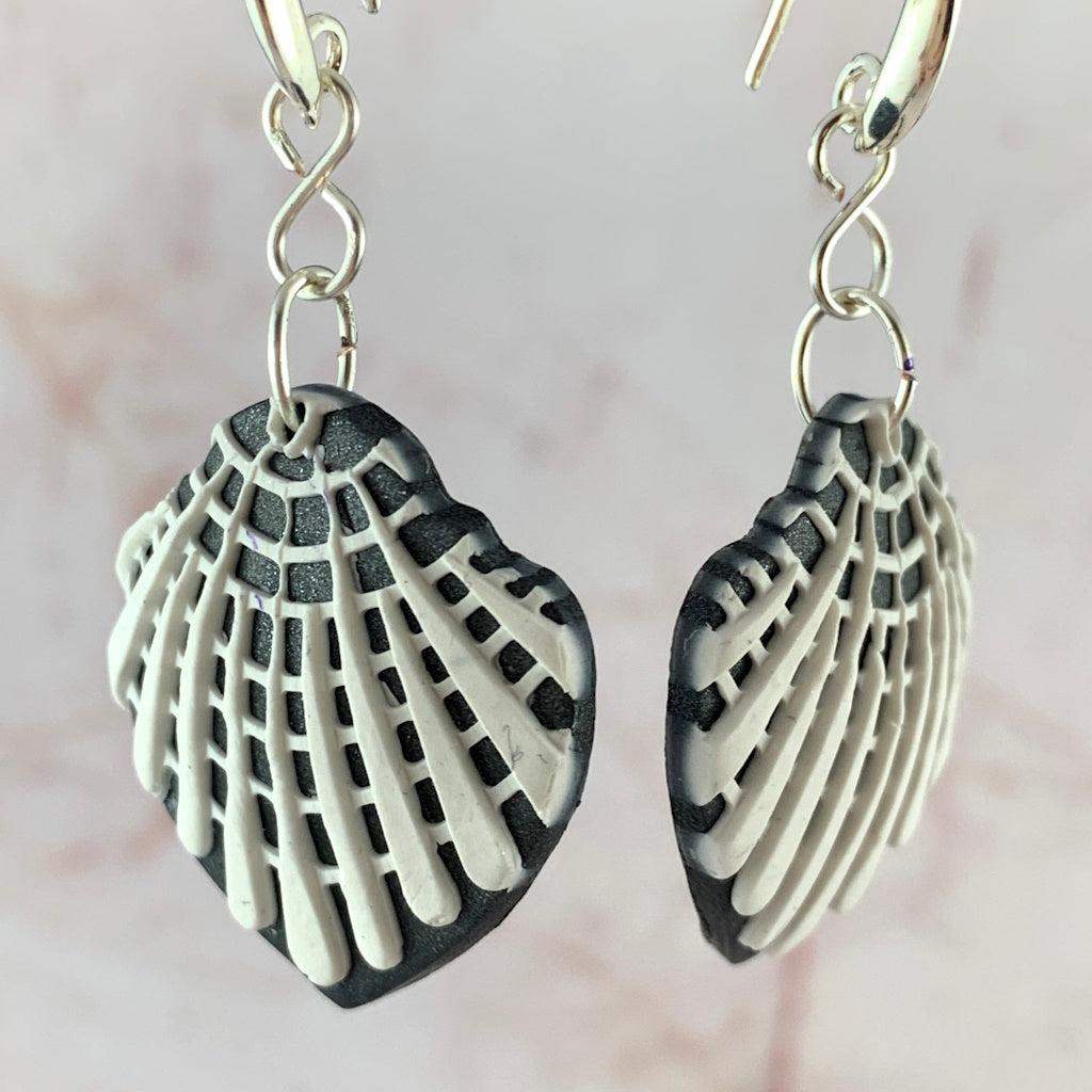 Navy and White Classic Shell Pendant and Earring set