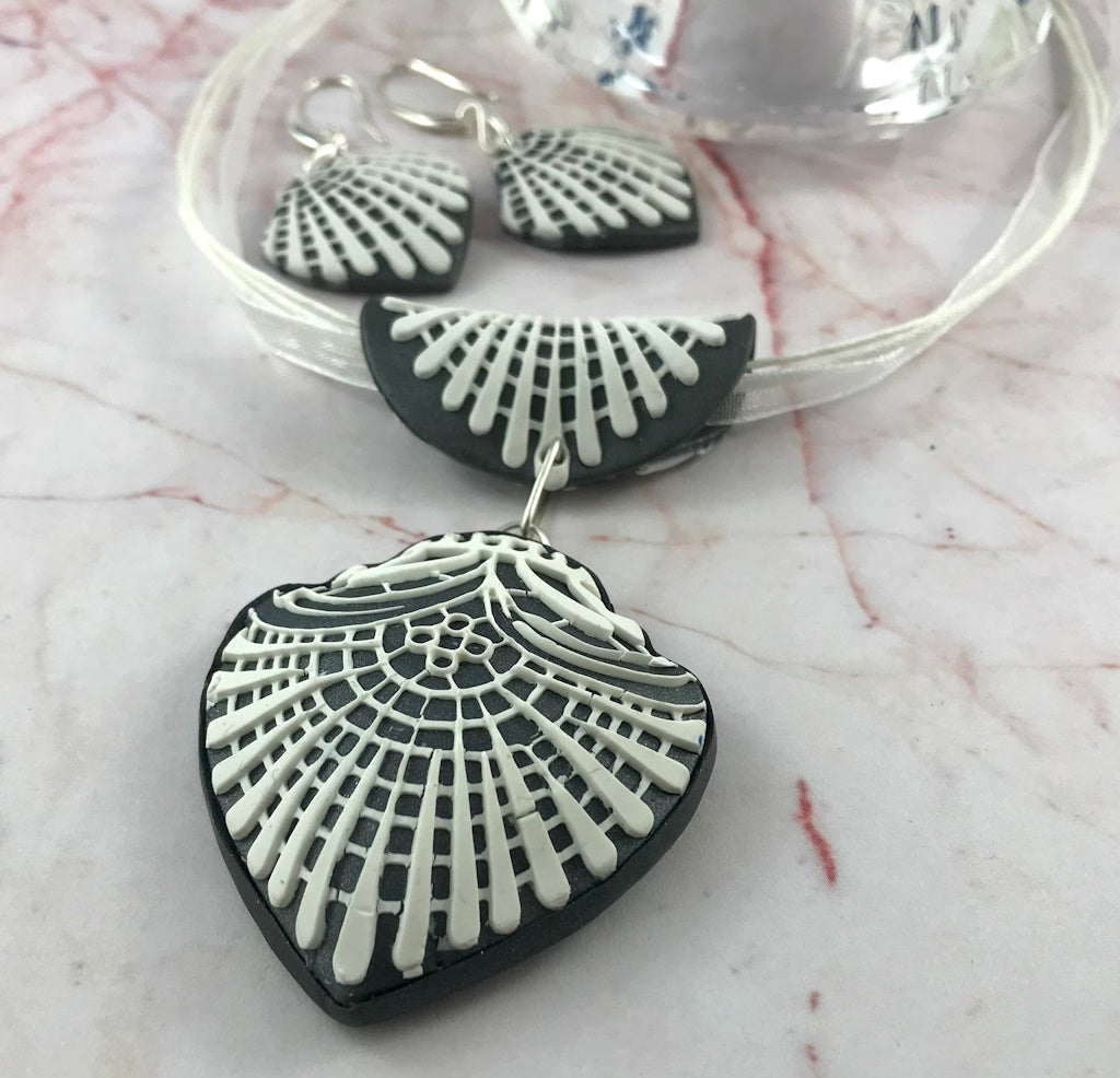 Navy and White Classic Shell Pendant and Earring set