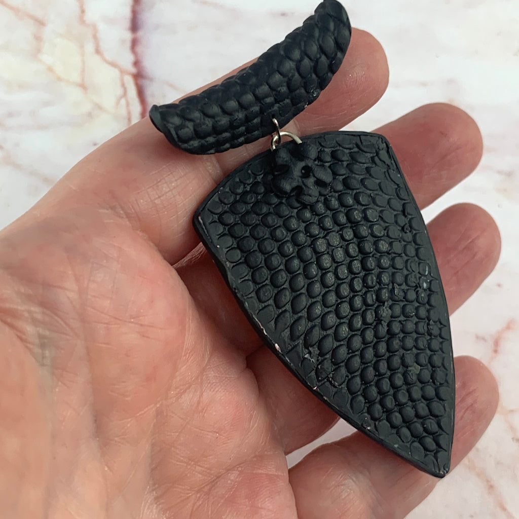 Rennique polymer clay pendant back texture black statement geometric jewellery handcrafted detail lightweight modern artisan design