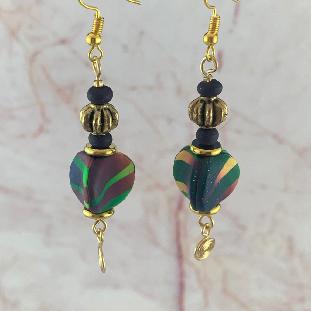 Award winning Rennique handcrafted drop earrings designed to match necklace and bracelet set.